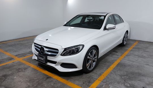 Mercedes Benz • Clase C