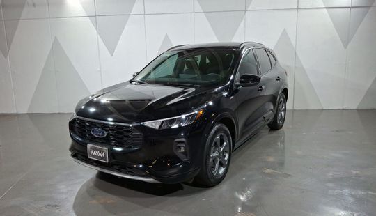 2023 • 17,597 km • Automático