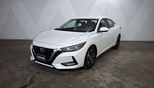 Nissan • Sentra
