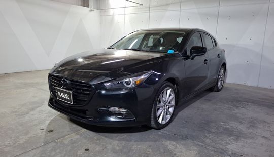2018 • 48,487 km • Automático