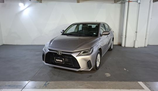 Toyota • Yaris