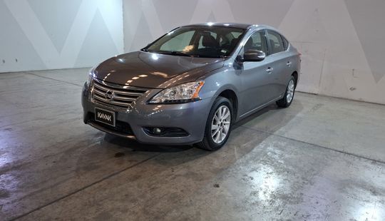 Nissan • Sentra
