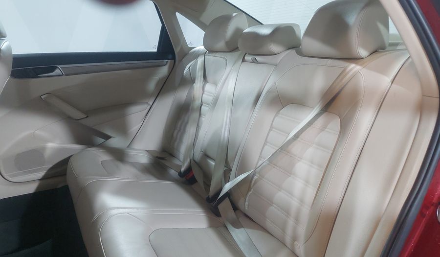 Volkswagen Passat 2.5 HIGHLINE Sedan 2017