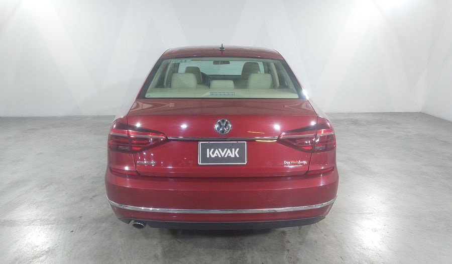 Volkswagen Passat 2.5 HIGHLINE Sedan 2017