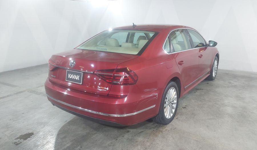 Volkswagen Passat 2.5 HIGHLINE Sedan 2017
