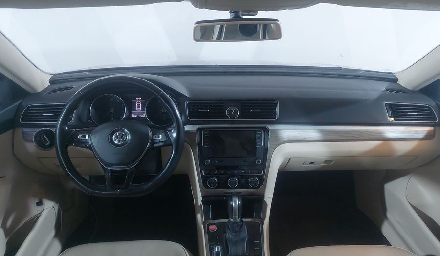 Volkswagen Passat 2.5 HIGHLINE Sedan 2017