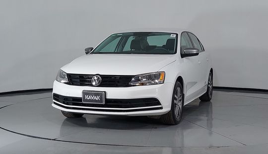 Volkswagen • Jetta