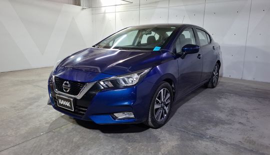 Nissan • Versa