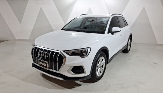 Audi • Q3