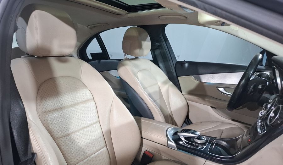 Mercedes Benz Clase C 2.0 200 CGI SPORT AT Sedan 2016