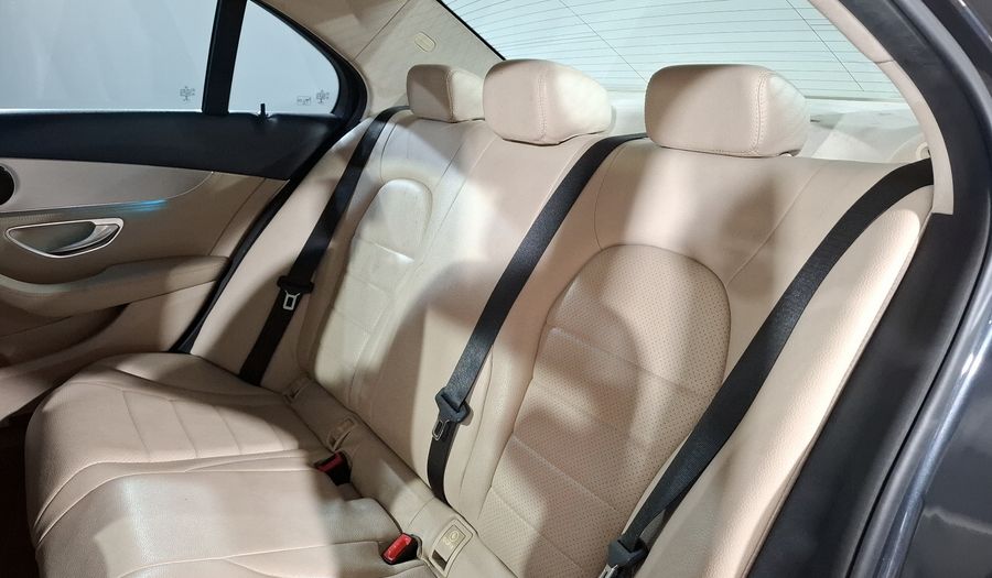 Mercedes Benz Clase C 2.0 200 CGI SPORT AT Sedan 2016