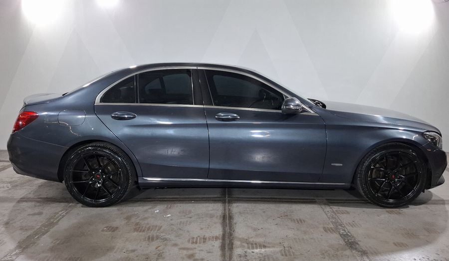 Mercedes Benz Clase C 2.0 200 CGI SPORT AT Sedan 2016