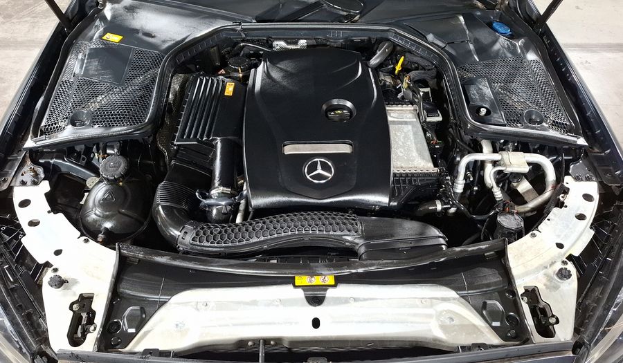 Mercedes Benz Clase C 2.0 200 CGI SPORT AT Sedan 2016