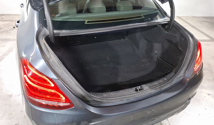 Mercedes Benz Clase C 2.0 200 CGI SPORT AT Sedan 2016