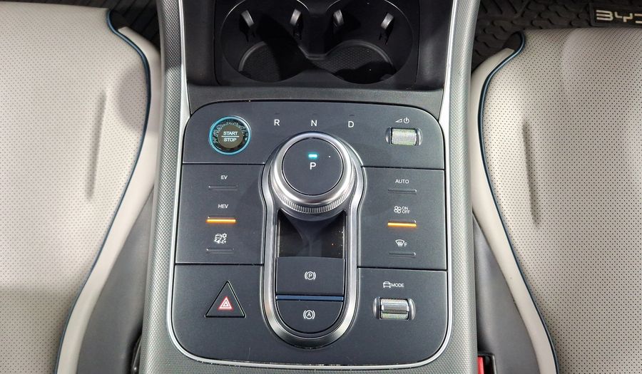 Byd King 1.5 PHEV DM-I 55KM AUTO Sedan 2024