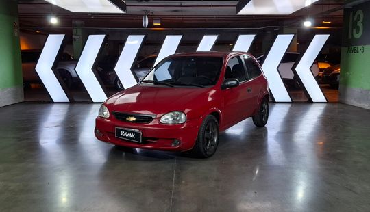 Chevrolet • Corsa Classic