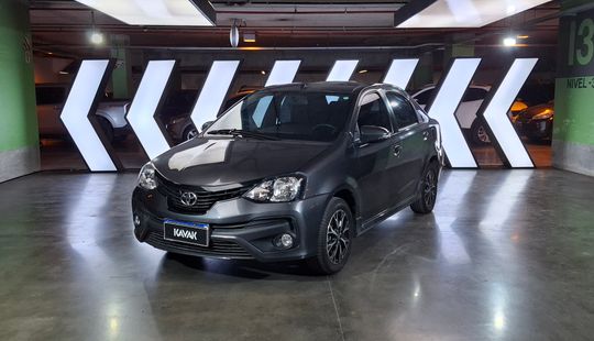 Toyota • Etios