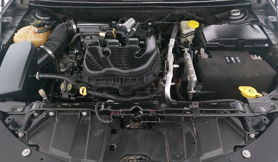 Chrysler 200 3.6 C ADVANCE Sedan 2016