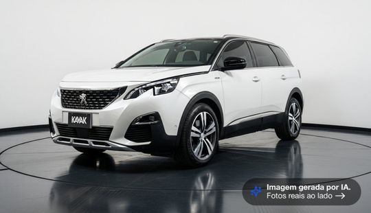 Peugeot • 5008
