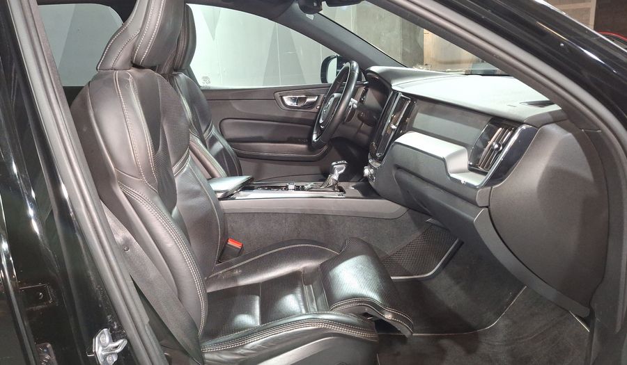 Volvo Xc60 2.0 T6 R-DESIGN AUTO 4WD Suv 2020