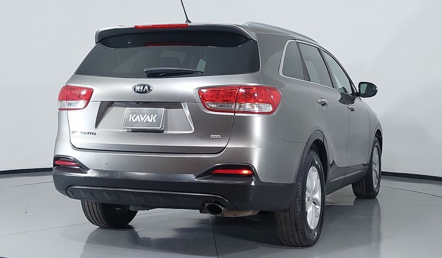 Kia Sorento 2.4 LX AT Suv 2016