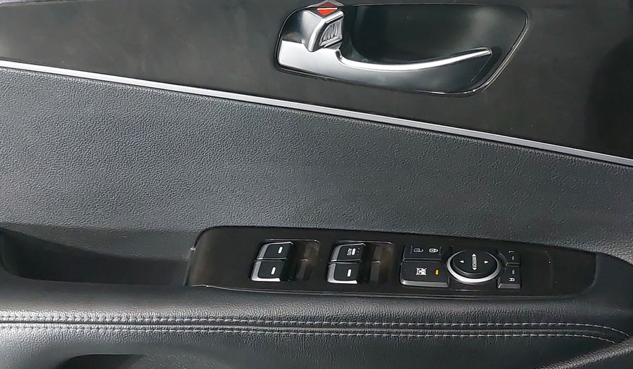 Kia Sorento 2.4 LX AT Suv 2016