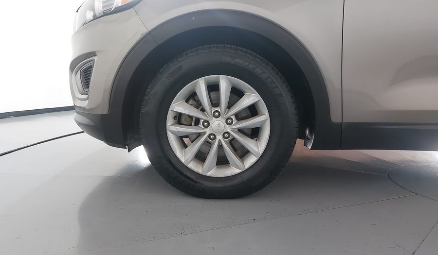 Kia Sorento 2.4 LX AT Suv 2016