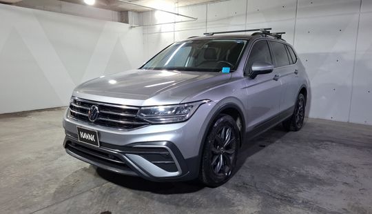 Volkswagen • Tiguan