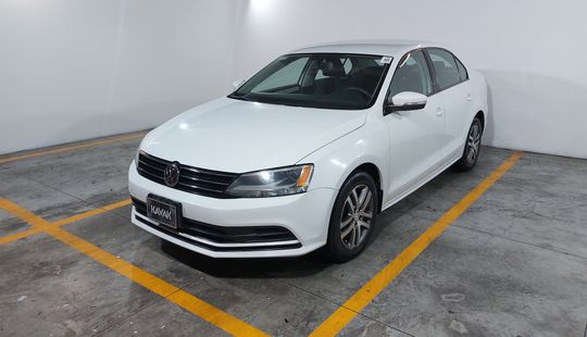 Volkswagen • Jetta