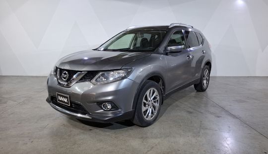 2016 • 99,334 km • Automático