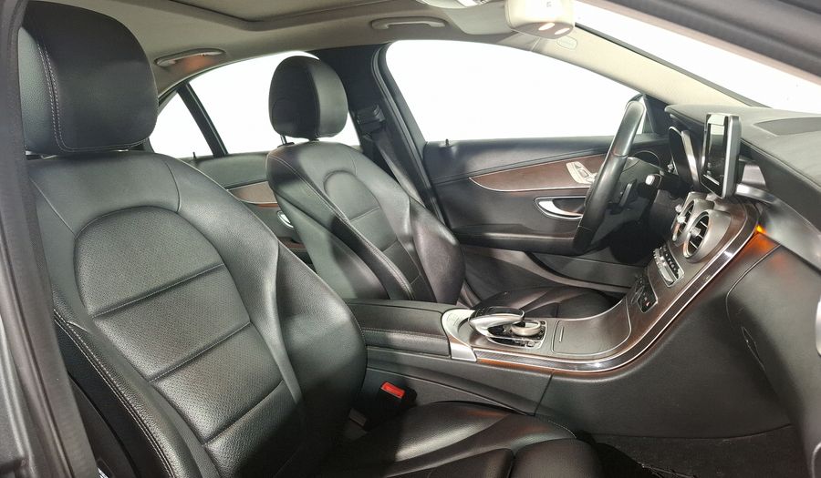 Mercedes Benz Clase C 2.0 200 EXCLUSIVE AUTO Sedan 2018