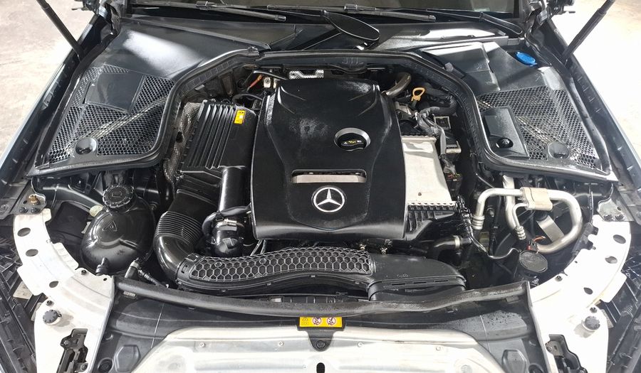 Mercedes Benz Clase C 2.0 200 EXCLUSIVE AUTO Sedan 2018