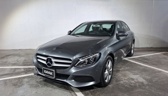 Mercedes Benz • Clase C