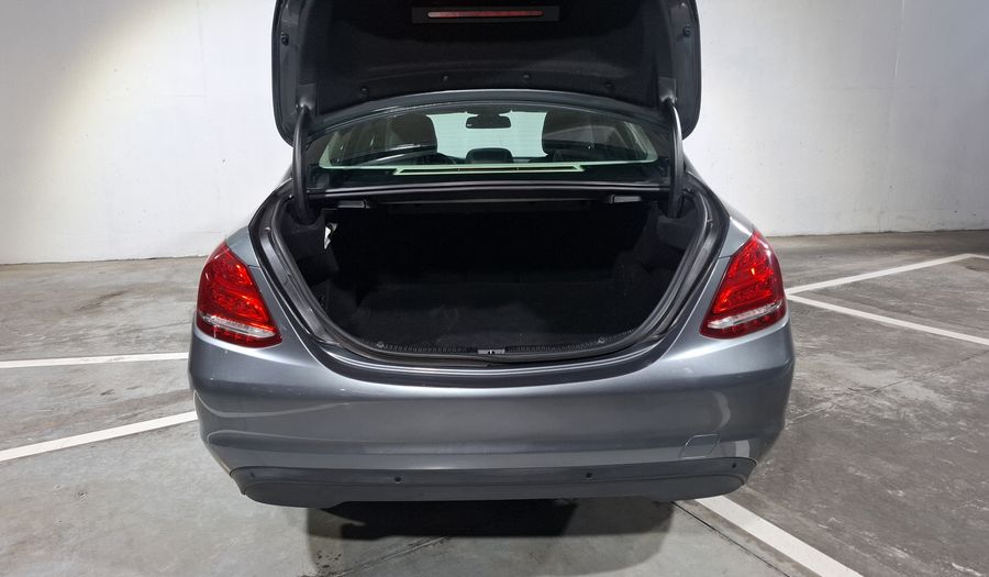 Mercedes Benz Clase C 2.0 200 EXCLUSIVE AUTO Sedan 2018