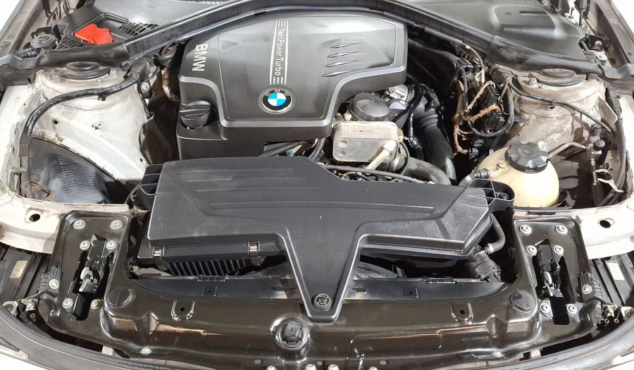 Bmw Serie 3 2.0 328IA SPORT LINE Sedan 2013