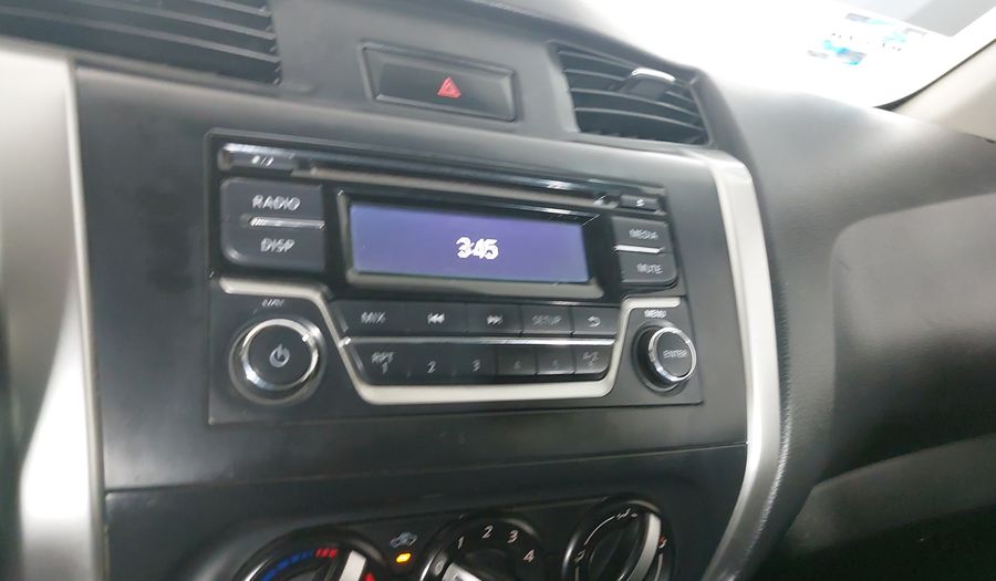 Nissan Np300 2.5 XE TM AC Pickup 2016