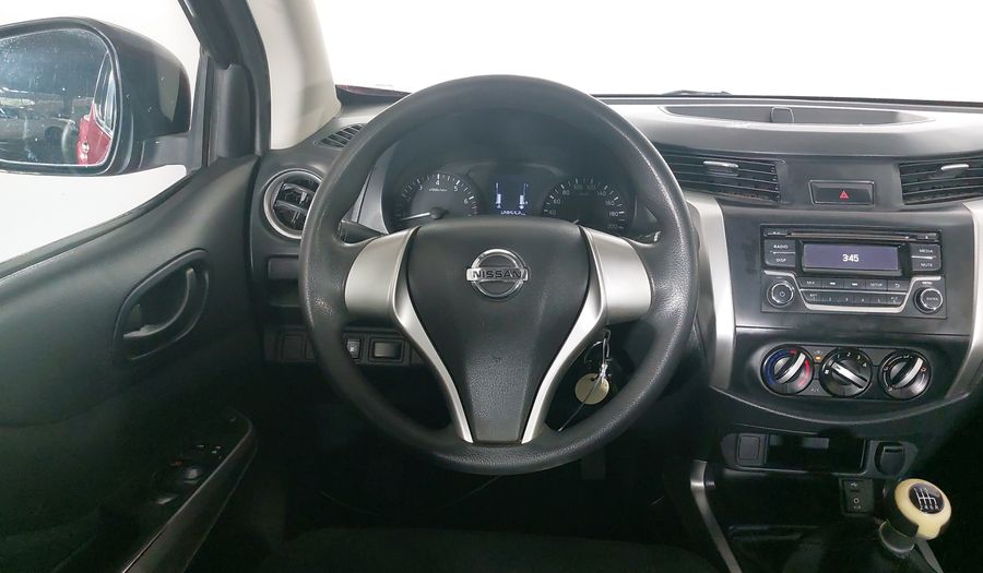 Nissan Np300 2.5 XE TM AC Pickup 2016