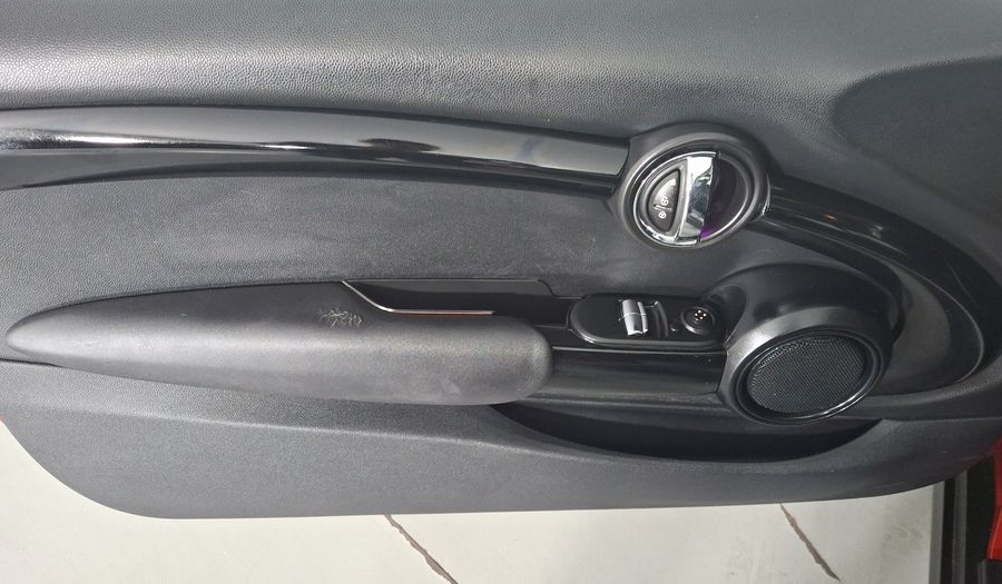 Mini Cooper 1.5 COOPER CHILI Hatchback 2015