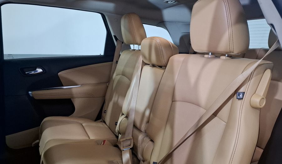 Dodge Journey 2.4 SXT 7 PASAJEROS Suv 2012