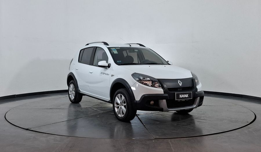 Renault Sandero Stepway 1.6 STEPWAY PRIVILEGE NAV Hatchback 2014