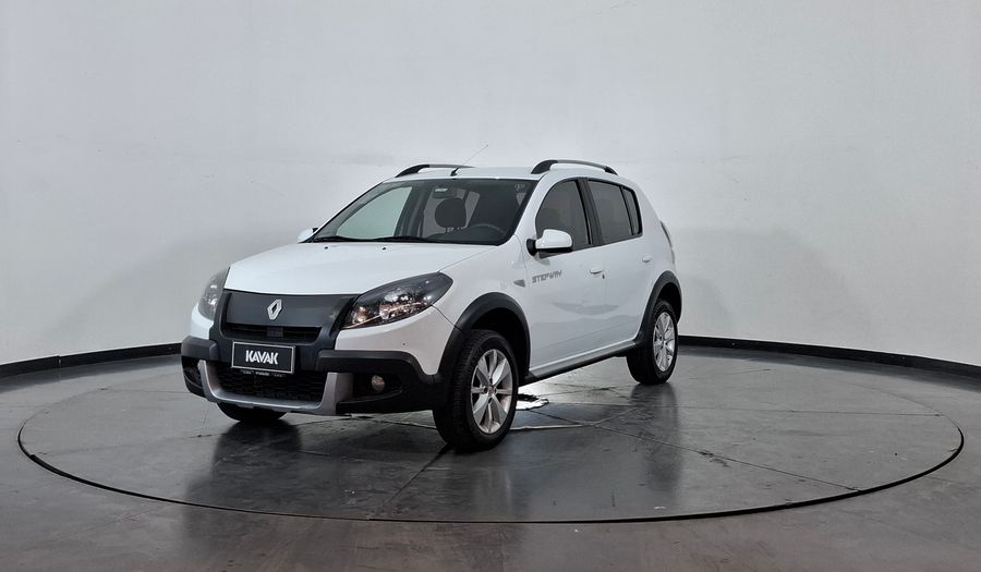 Renault Sandero Stepway 1.6 STEPWAY PRIVILEGE NAV Hatchback 2014