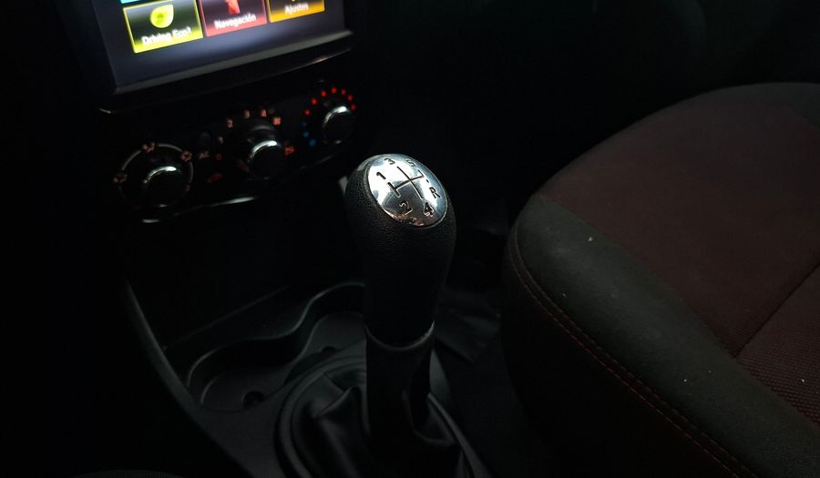 Renault Sandero Stepway 1.6 STEPWAY PRIVILEGE NAV Hatchback 2014