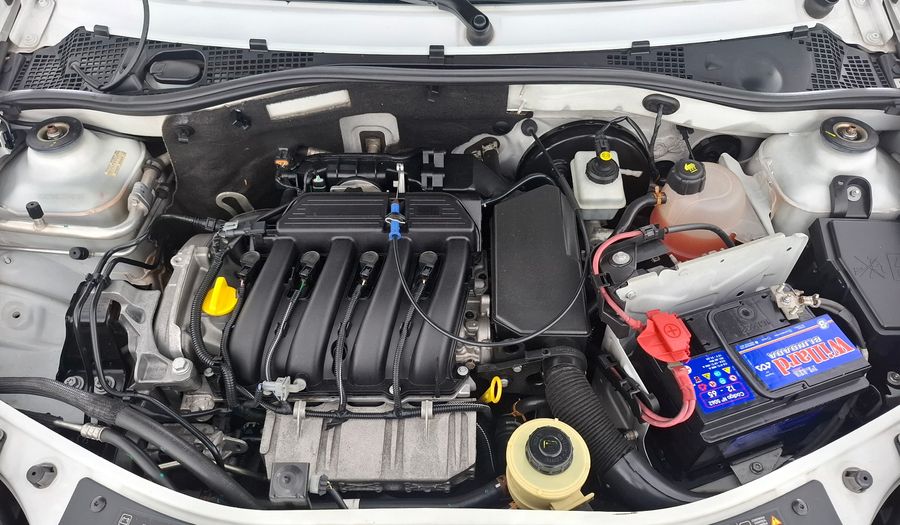 Renault Sandero Stepway 1.6 STEPWAY PRIVILEGE NAV Hatchback 2014