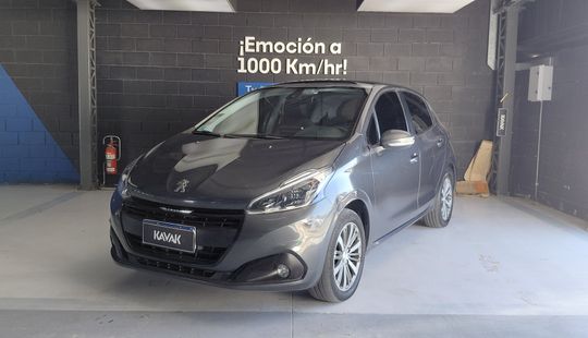 Peugeot • 208