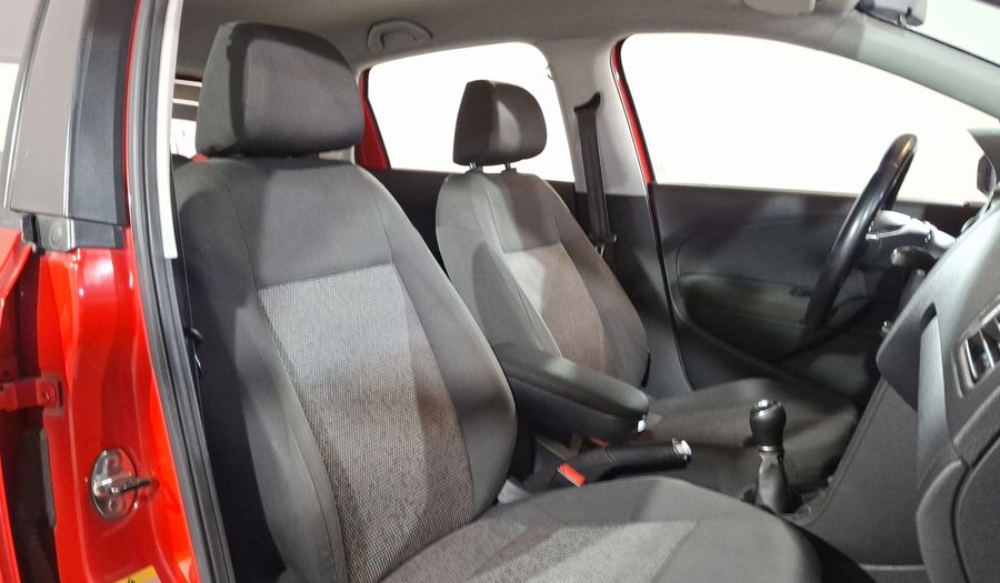 Volkswagen Polo 1.6 MT Hatchback 2017