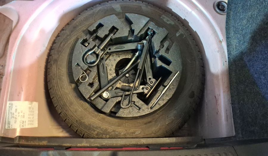 Volkswagen Polo 1.6 MT Hatchback 2017