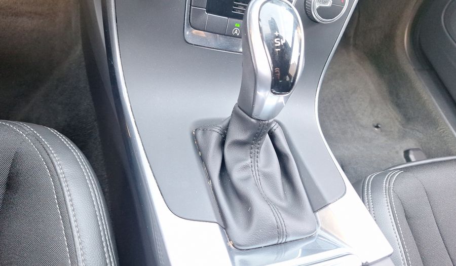 Volvo S60 1.5 T3 COMFORT POWERSHIFT Sedan 2018