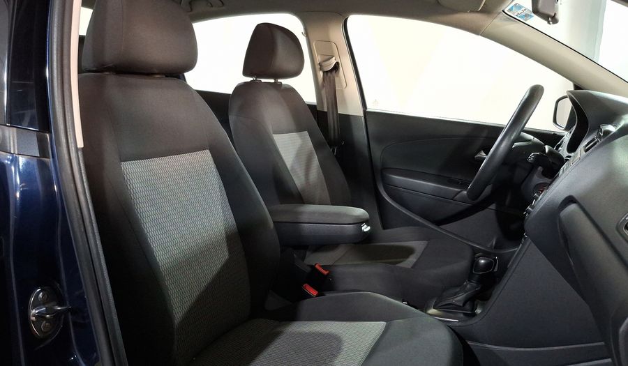 Volkswagen Vento 1.6 ACTIVE TIPTRONIC Sedan 2015