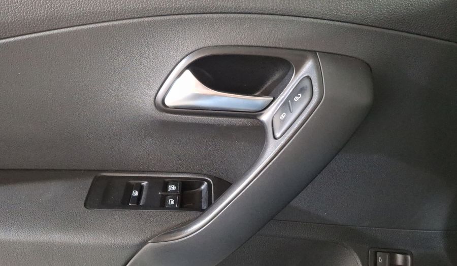 Volkswagen Vento 1.6 ACTIVE TIPTRONIC Sedan 2015