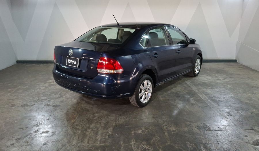 Volkswagen Vento 1.6 ACTIVE TIPTRONIC Sedan 2015